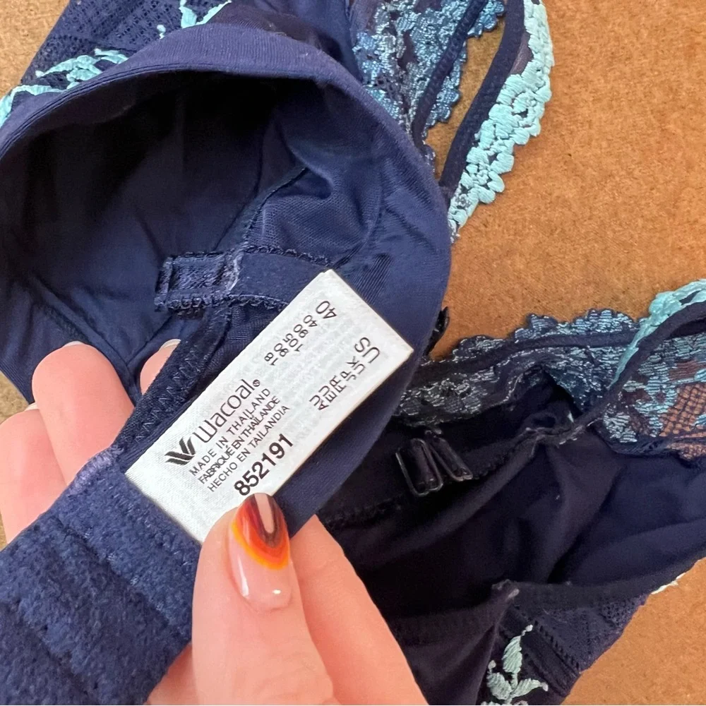 Wacoal Embrace Lace Wire Free Bralette, size 40